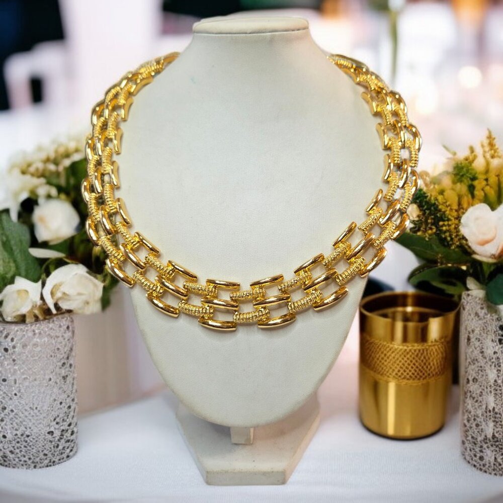 ANNE KLEIN Vintage Gold Chunky Statement Toggle Necklace
